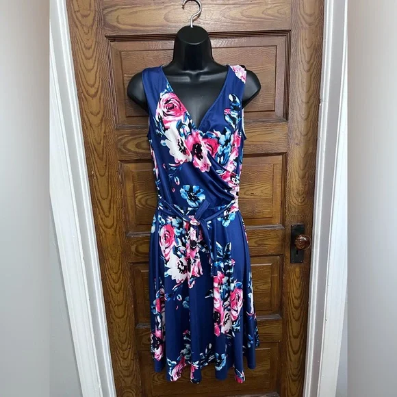 Blue Floral Sleeveless Belted Midi Dress | Color: Blue | Size: M | Shopsell_Repeat's Closet